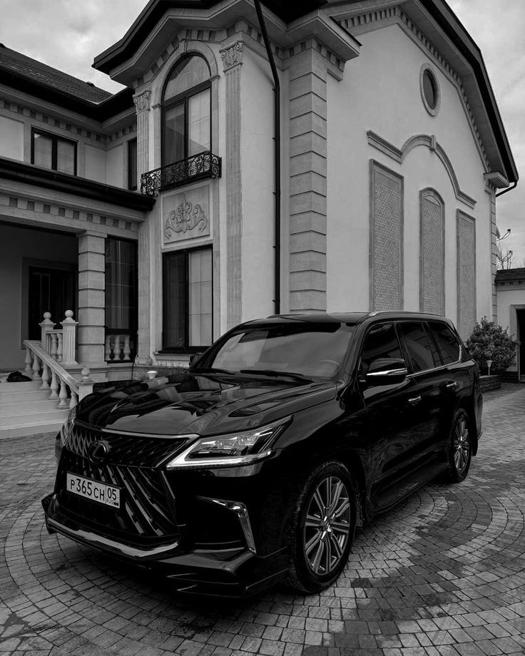 تعمیرگاه لکسوس در پاسداران