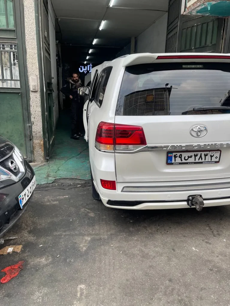 تعمیرگاه لندکروز